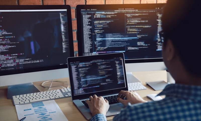 数据科学选型:R与Python如何赋能炉霍县网站建设?